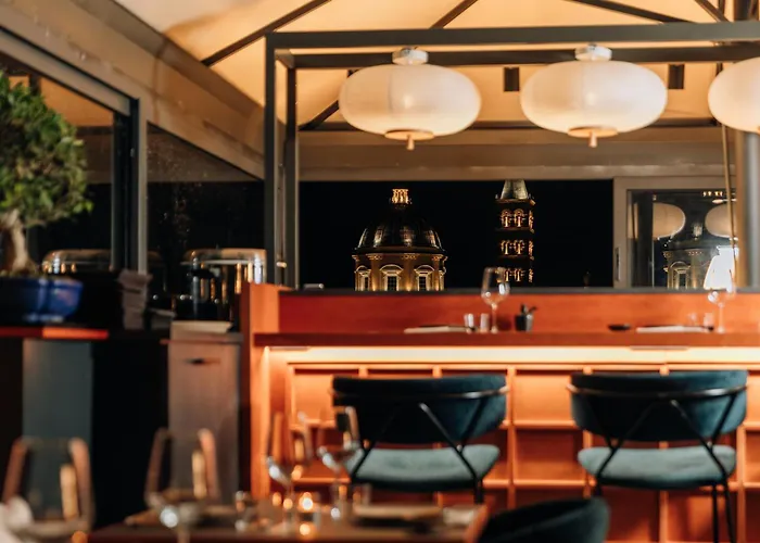 Hotel 77 Seventy-Seven - Maison D'Art Collection